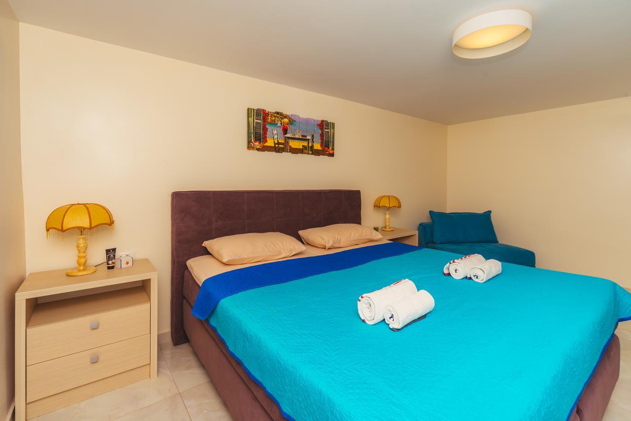 Apartments Galija Petrovac Lux Luaran gambar