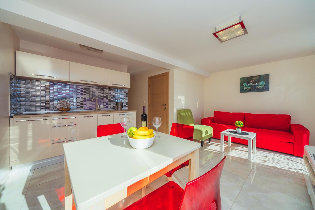 Apartments Galija Petrovac Lux Luaran gambar