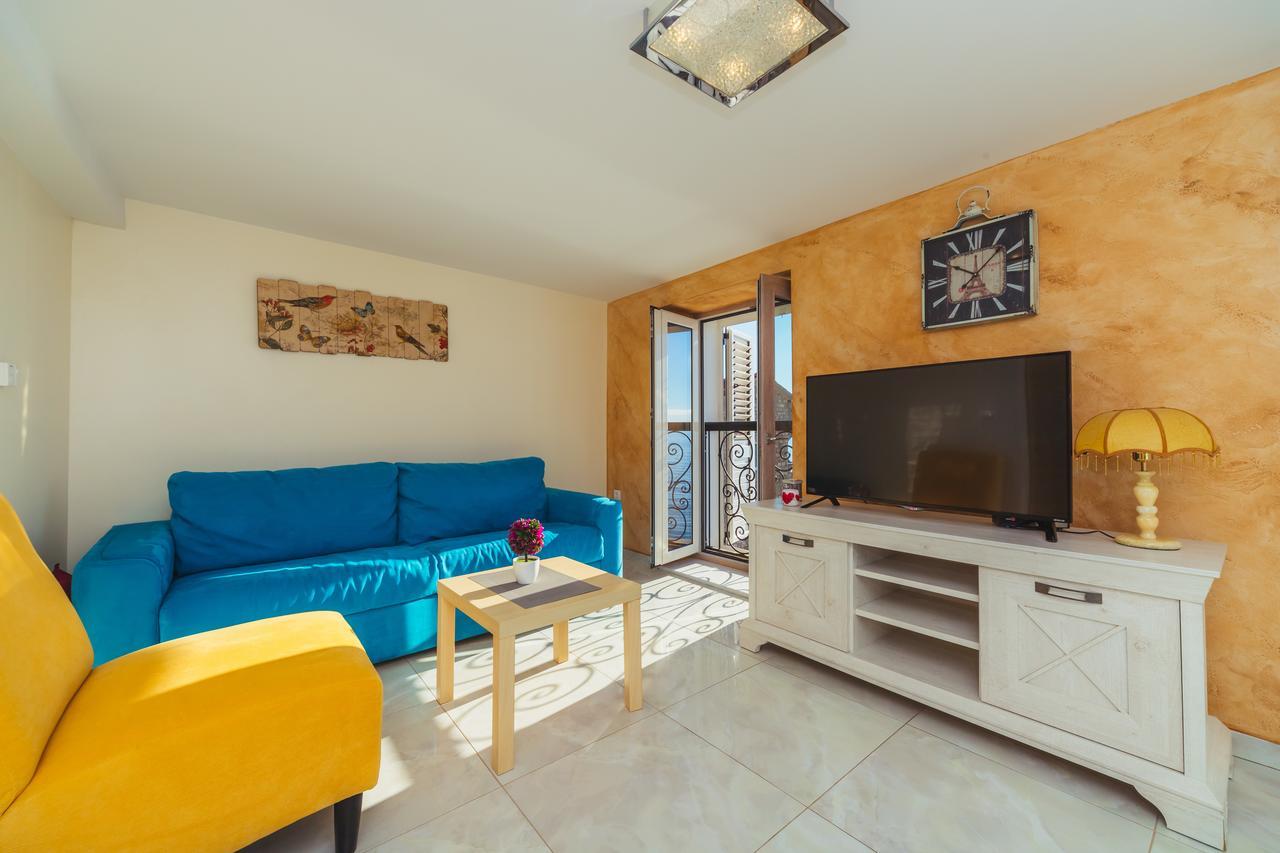 Apartments Galija Petrovac Lux Luaran gambar